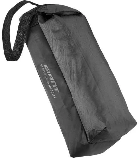 Giant Satteltasche für Akku & Ladegrät Giant Satteltasche Für Akku & Ladegrät -Bike Zubehör giant akku ladegeraet tasche im einsatz