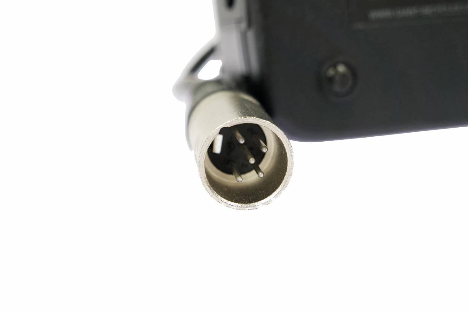 Giant 5-pin charger for e-bikes up to 2016 Giant 5-pin Charger For E-bikes Up To 2016 -Bike Zubehör giant charger 5 pin contact scaled