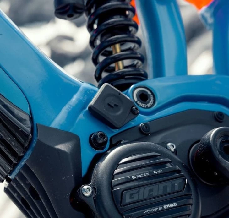 Giant Charging Contact Cover Downtube Giant Charging Contact Cover Downtube -Bike Zubehör giant charging contact cover intube action