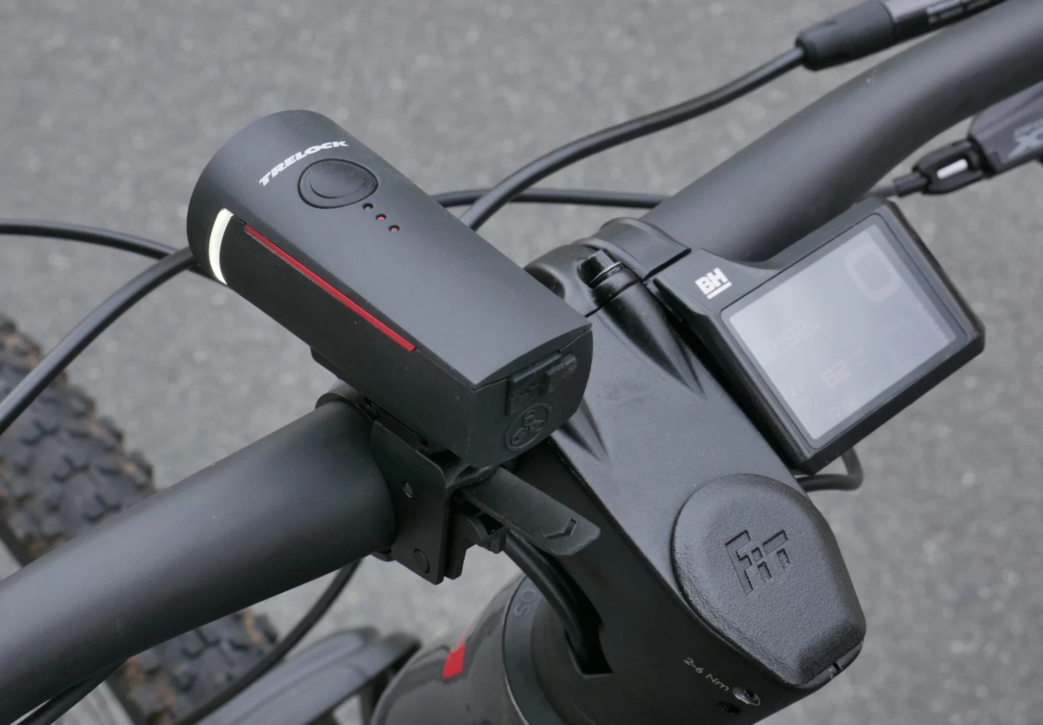 Trelock Licht-Set LS 300 I-GO VECTOR Trelock Licht-Set LS 300 I-GO VECTOR -Bike Zubehör ls 300 i go action 3 scaled