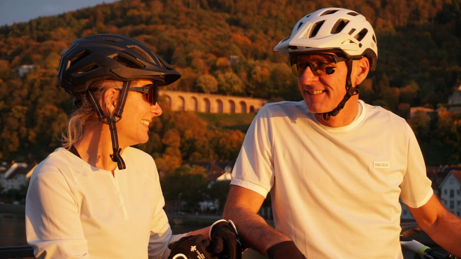 TriEye View Sport Revo - Sonnenbrille mit Rückspiegel TriEye View Sport Revo - Sonnenbrille Mit Rückspiegel -Bike Zubehör trieye view sport revo action scaled